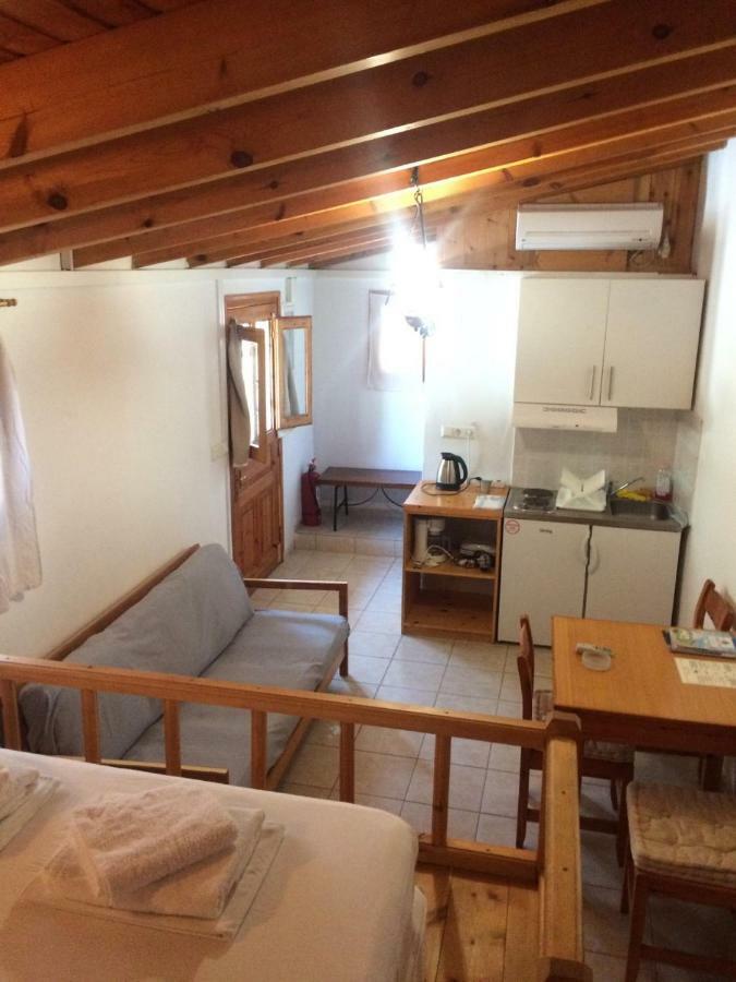 Panorama Thea Apartment Сими Екстериор снимка