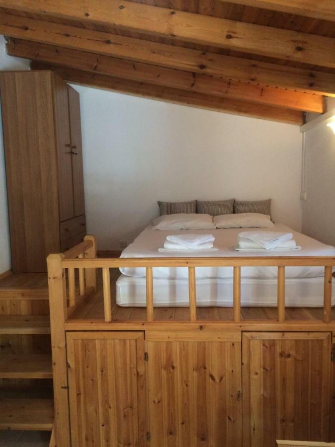 Panorama Thea Apartment Сими Екстериор снимка